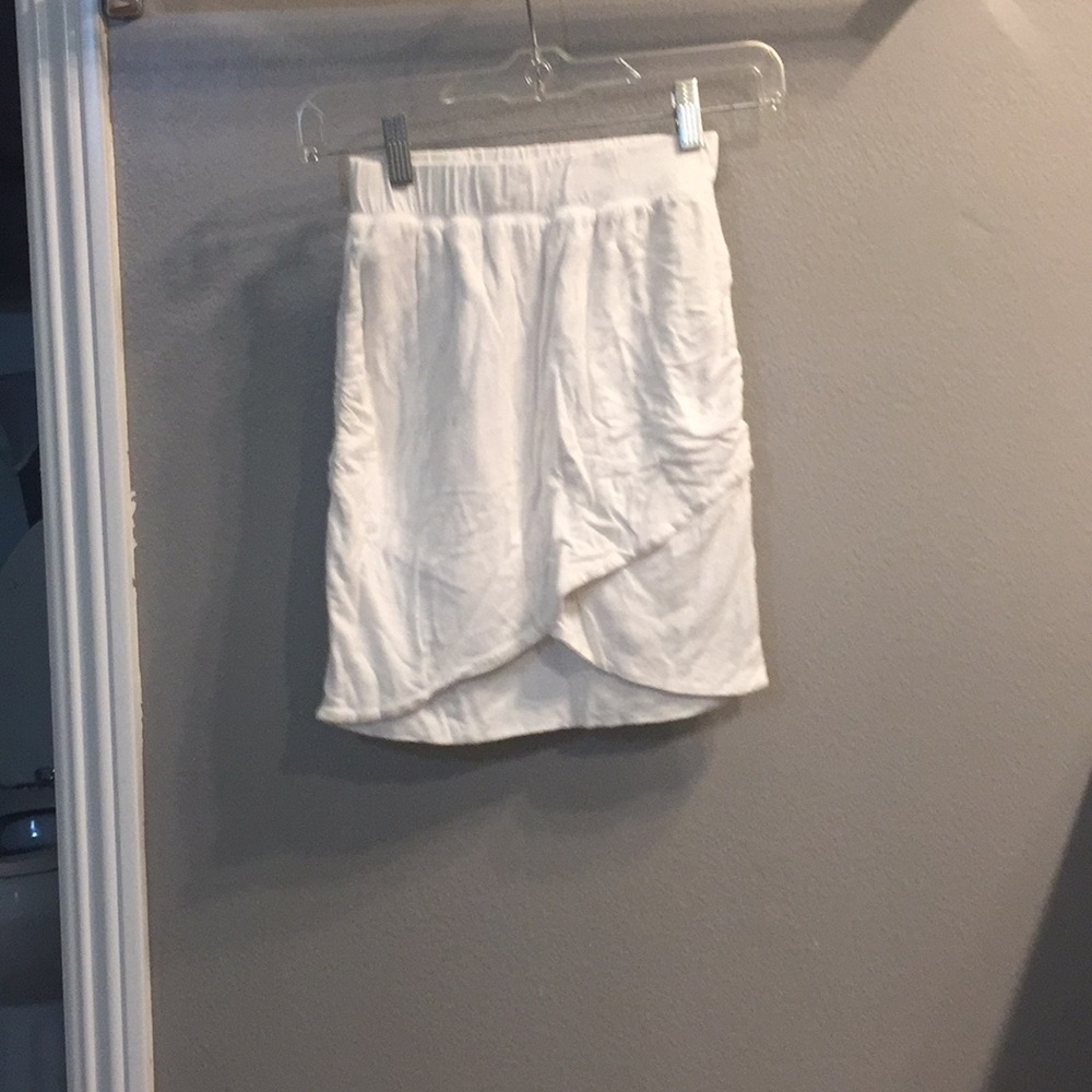 White criss cross cotton skirt